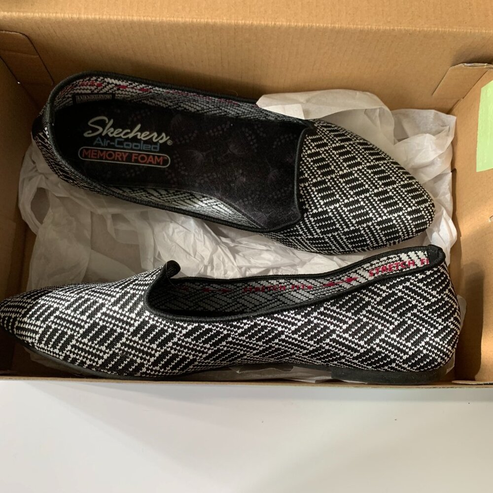 SKECHERS CLEO HUNTINGTON KNIT SLIP ON FLATS BLACK WHITE AIR-COOLED  SIZE 8.5 - Picture 4 of 8